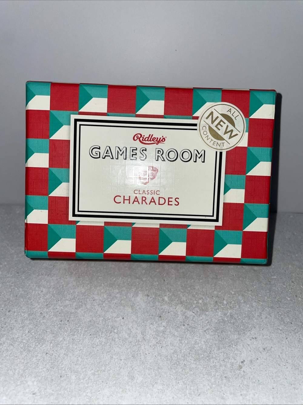 Games Room Classic Charades - Red & Teal